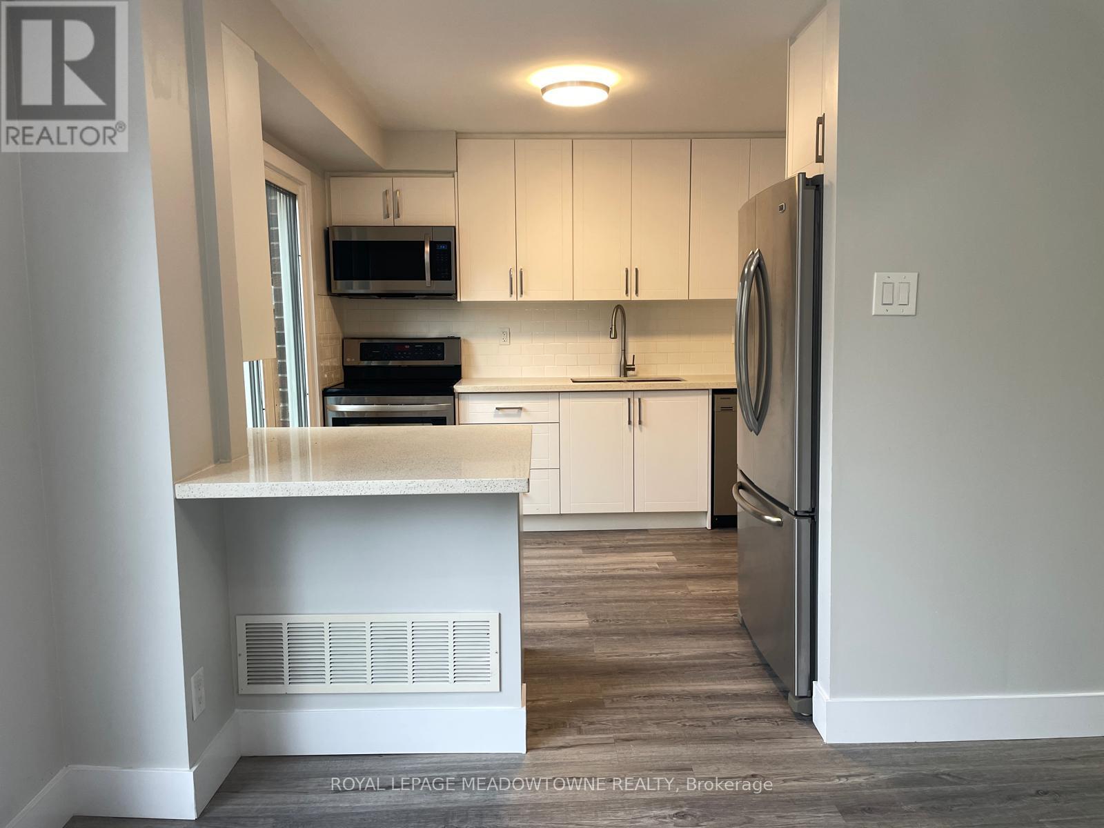444 Vanier Drive, Milton (Bm Bronte Meadows), Ontario  L9T 4T4 - Photo 8 - W14097696