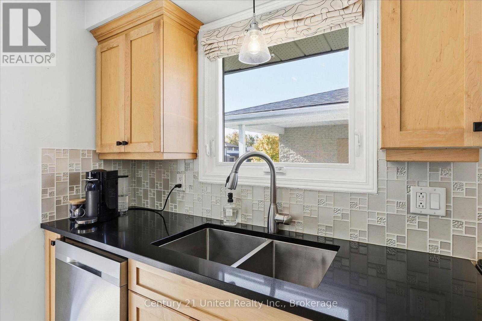 898 Sydenham Road, Peterborough (Ashburnham Ward 4), Ontario  K9J 1K2 - Photo 11 - X14097378