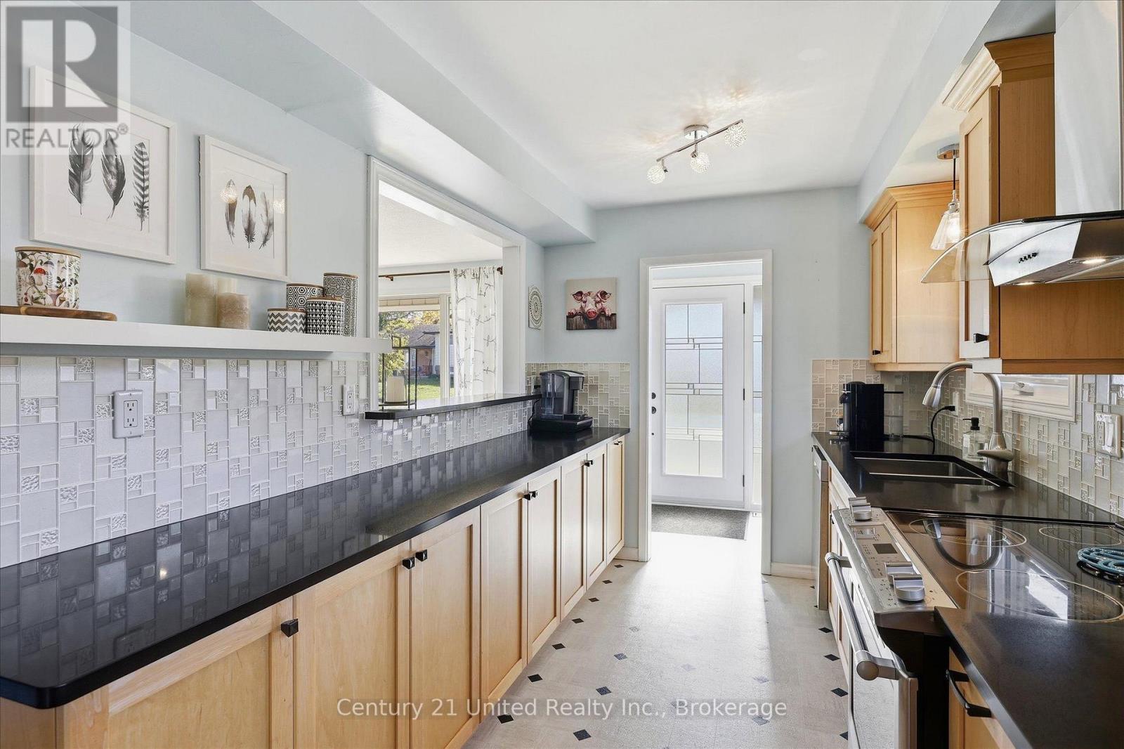 898 Sydenham Road, Peterborough (Ashburnham Ward 4), Ontario  K9J 1K2 - Photo 13 - X14097378