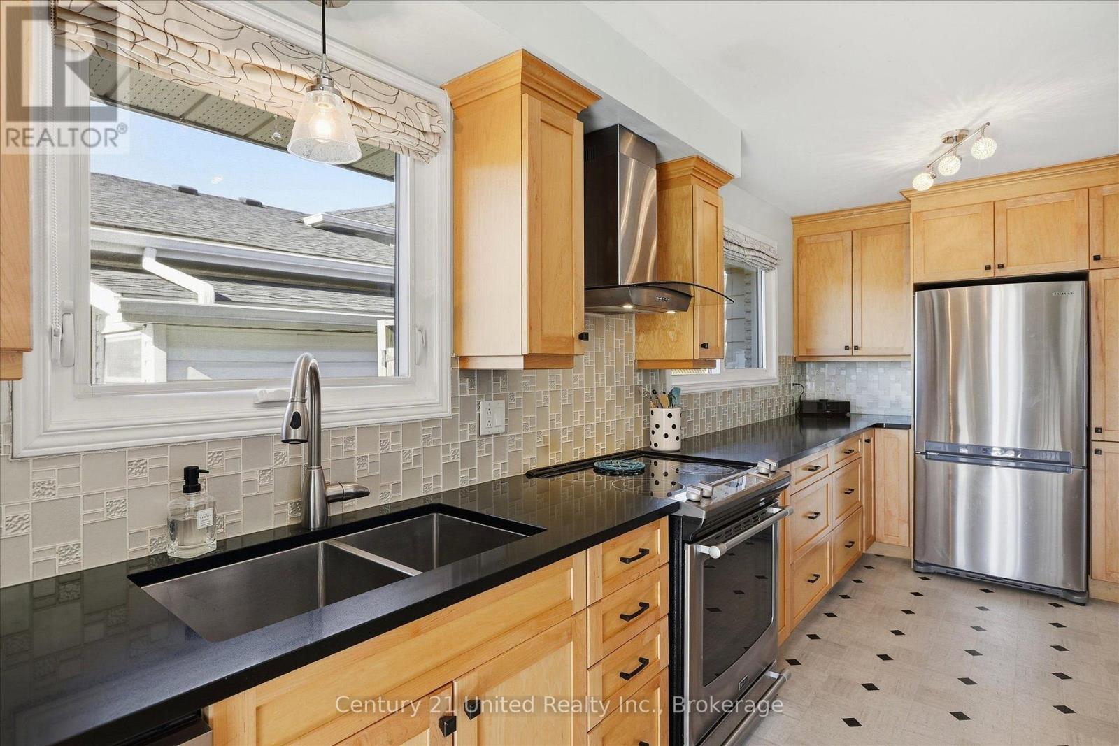 898 Sydenham Road, Peterborough (Ashburnham Ward 4), Ontario  K9J 1K2 - Photo 9 - X14097378