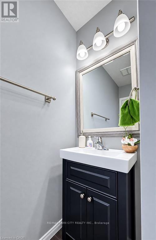 63 Sorrento Street, Kitchener, Ontario  N2R 0A4 - Photo 12 - X14097566