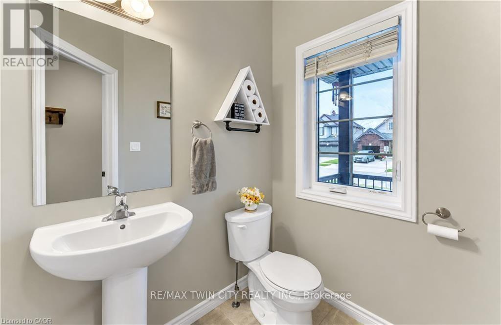 184 Snyder Avenue N, Woolwich, Ontario  N3B 0C9 - Photo 6 - X14097626