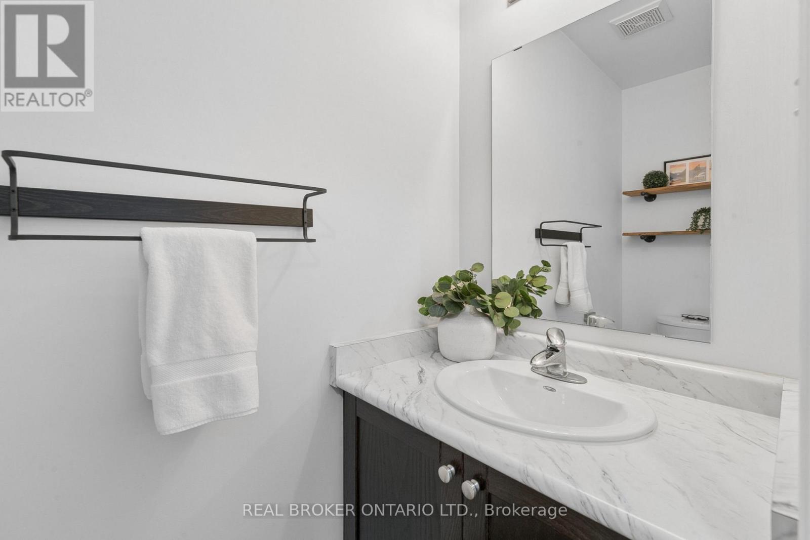 42 Renfrew Street, Kitchener, Ontario  N2R 0G5 - Photo 12 - X14097660