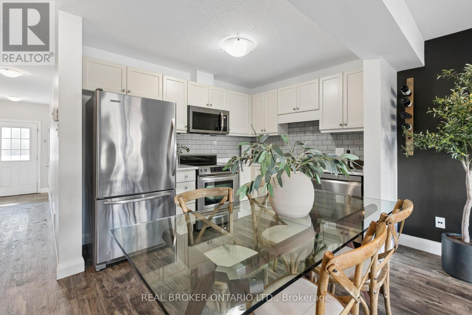42 Renfrew Street, Kitchener, Ontario  N2R 0G5 - Photo 5 - X14097660