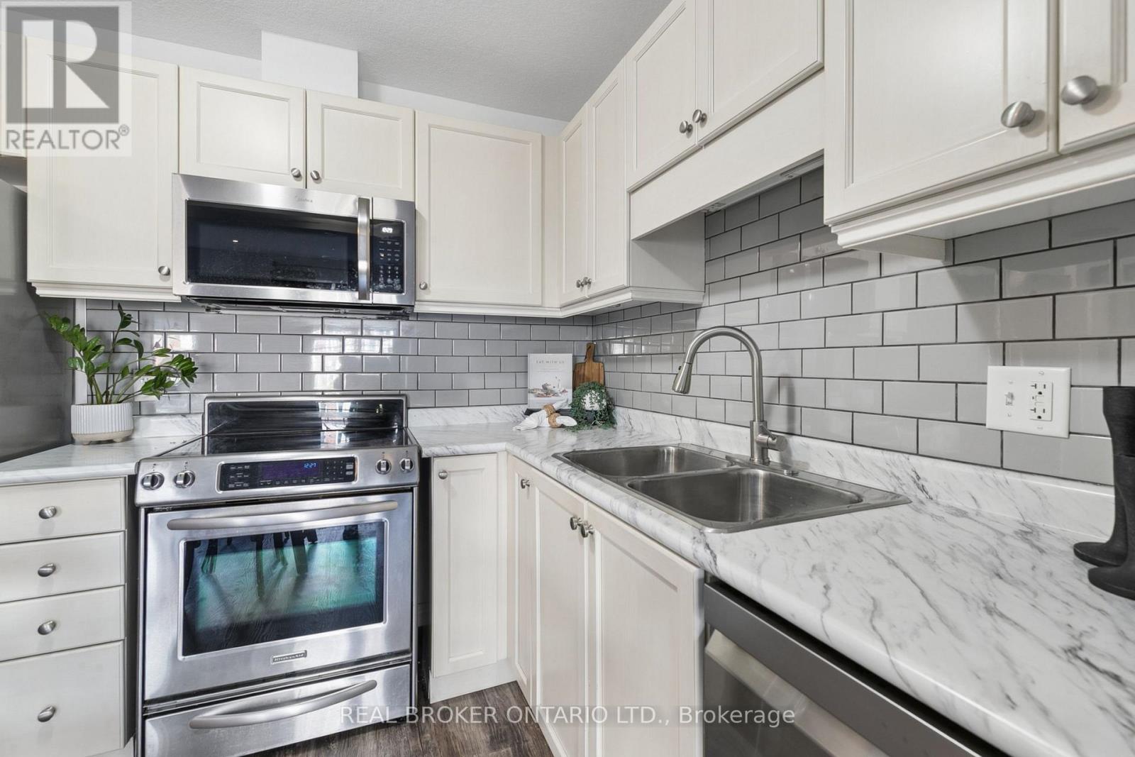 42 Renfrew Street, Kitchener, Ontario  N2R 0G5 - Photo 7 - X14097660