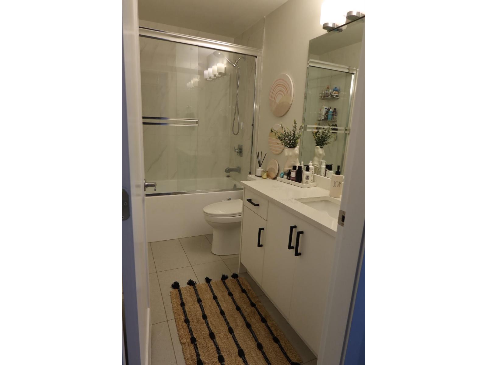 310 13799 101 Avenue, Surrey, British Columbia  V3T 0N9 - Photo 12 - R3172822