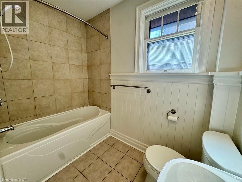 87 Allen Street W, Waterloo, Ontario  N2L 1E5 - Photo 8 - 40870997