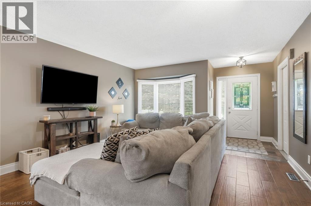 31 Karsh Crescent, Waterdown, Ontario  L0R 2H5 - Photo 6 - 40871775
