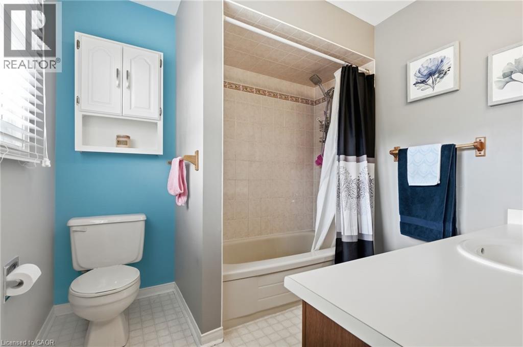 31 Karsh Crescent, Waterdown, Ontario  L0R 2H5 - Photo 13 - 40871775