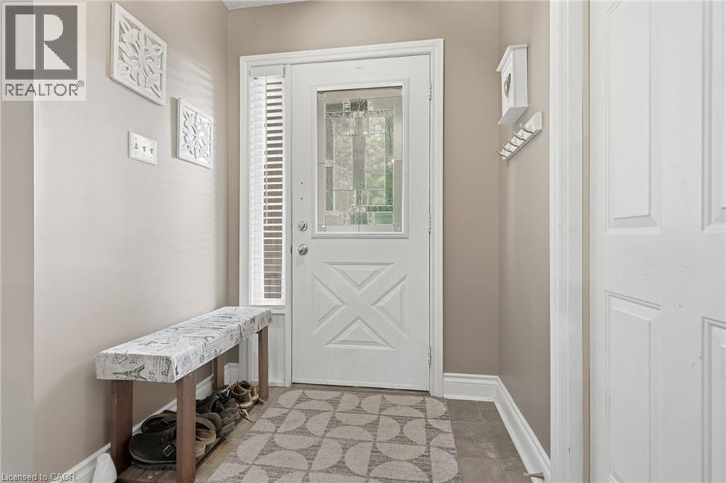 31 Karsh Crescent, Waterdown, Ontario  L0R 2H5 - Photo 3 - 40871775