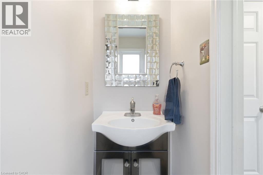 31 Karsh Crescent, Waterdown, Ontario  L0R 2H5 - Photo 31 - 40871775