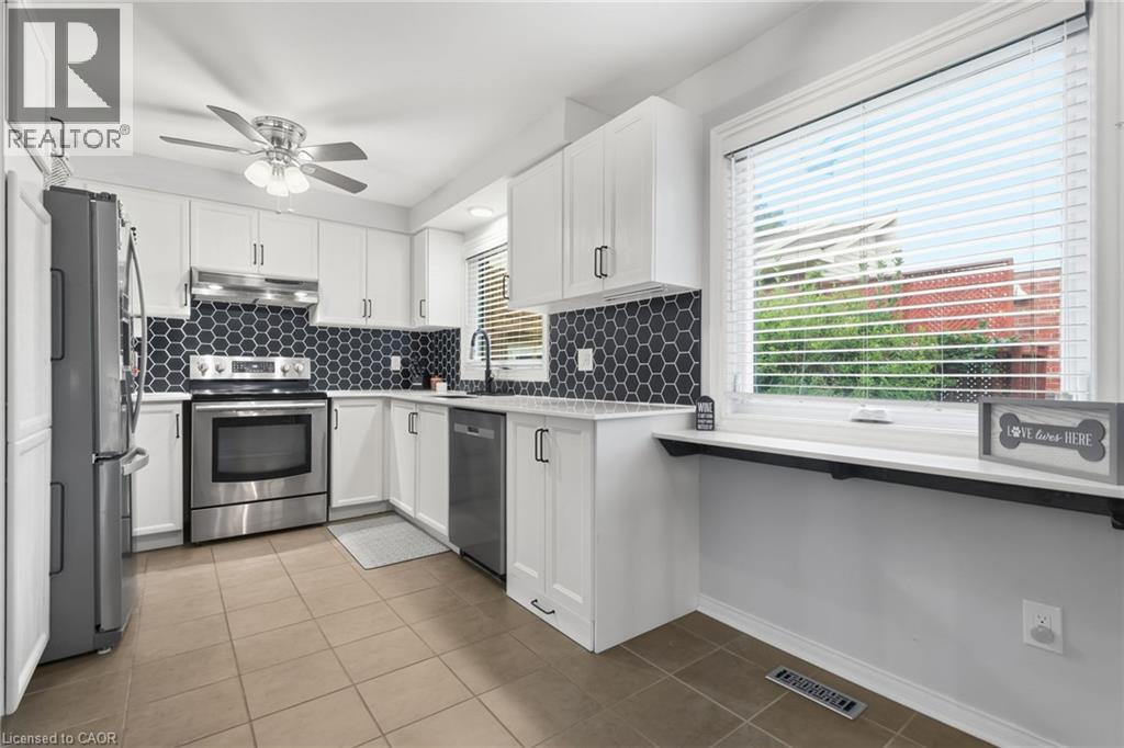 31 Karsh Crescent, Waterdown, Ontario  L0R 2H5 - Photo 26 - 40871775