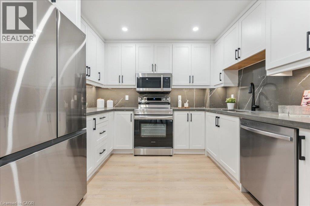 25 VALLEYVIEW Road Unit# 17, Kitchener, Ontario