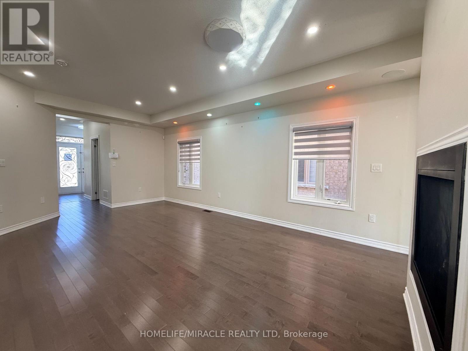 1301 Apollo Street, Oshawa, Ontario  L1K 3E6 - Photo 10 - E14097644