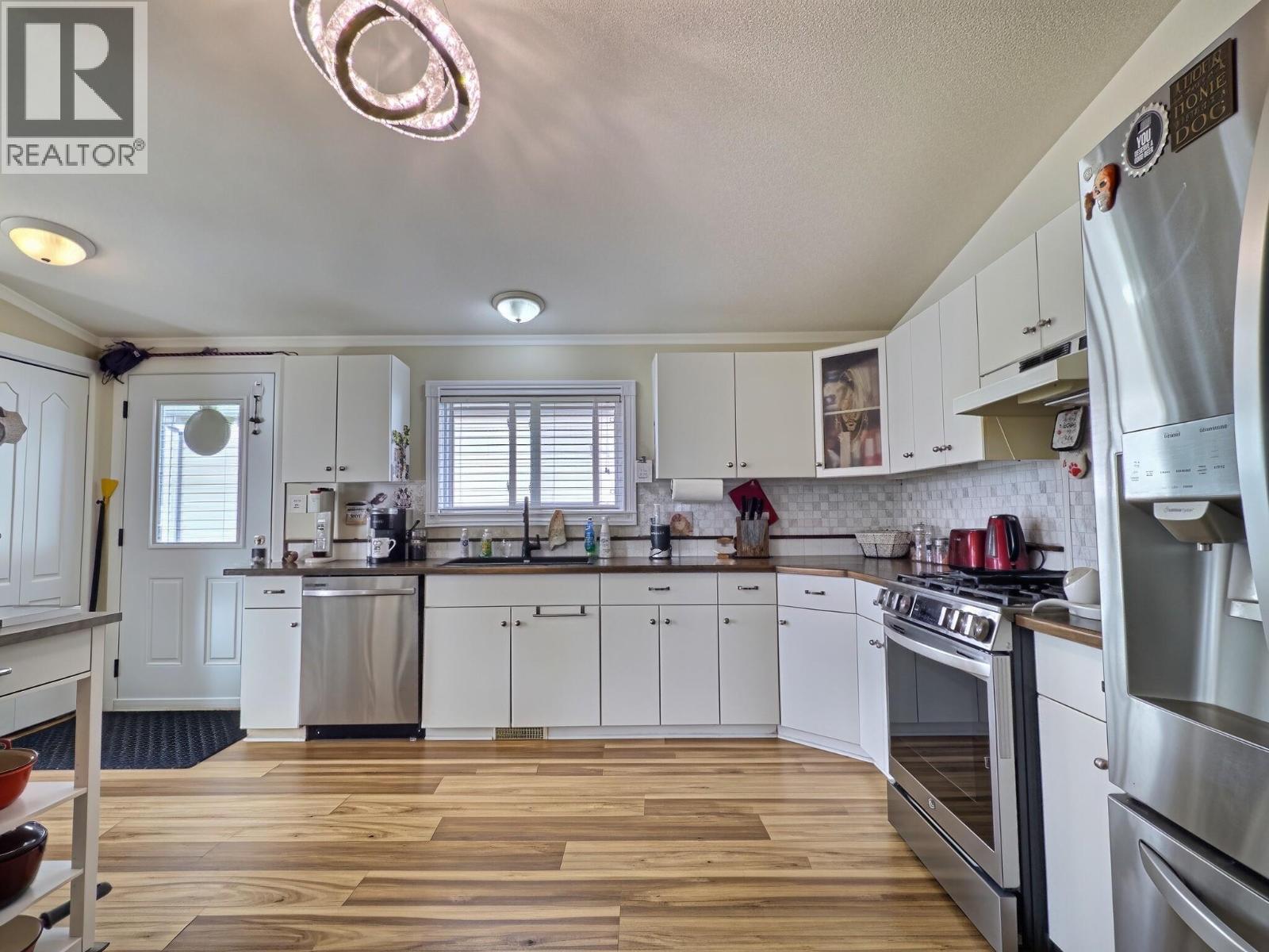 3099 SHUSWAP  E Road Unit# 6