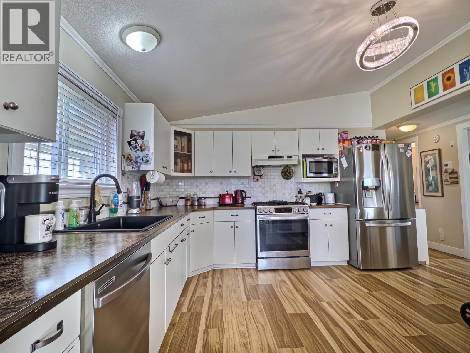 3099 SHUSWAP  E Road Unit# 6