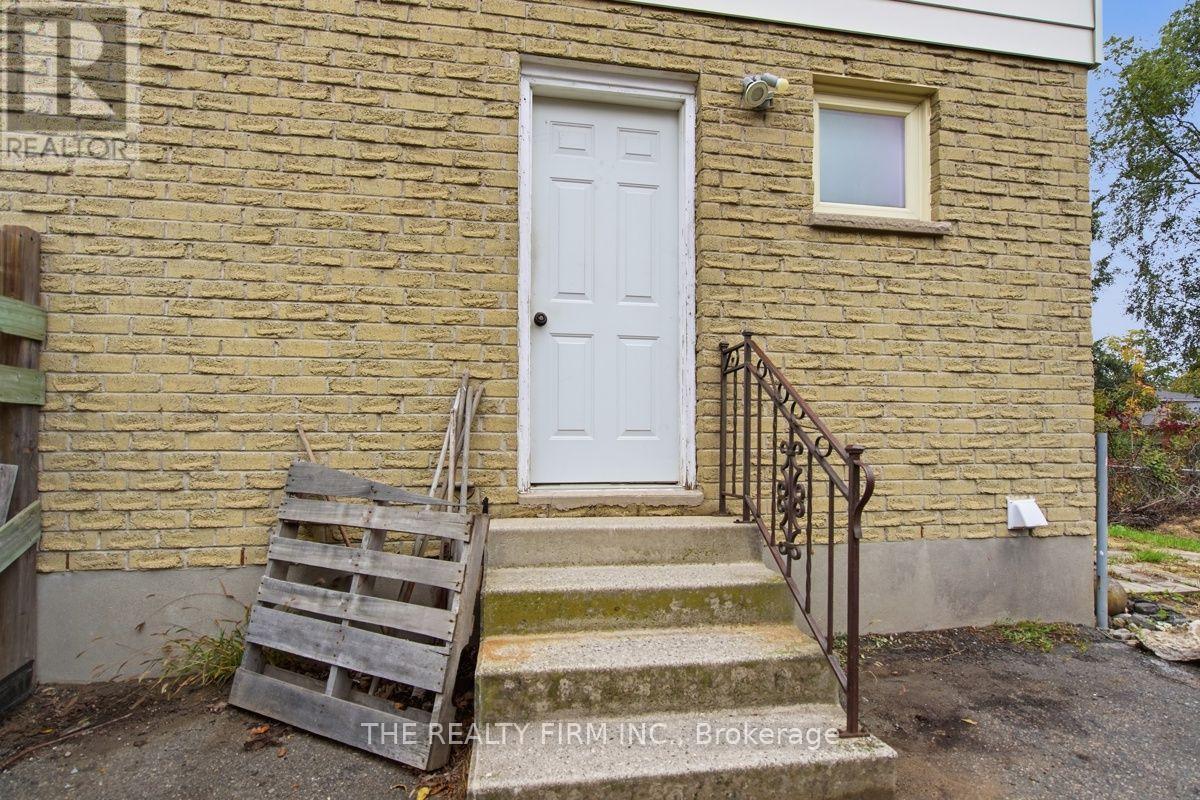 195-197 Southfield Drive, Strathroy-Caradoc, Ontario  N7G 3V3 - Photo 24 - X14097750
