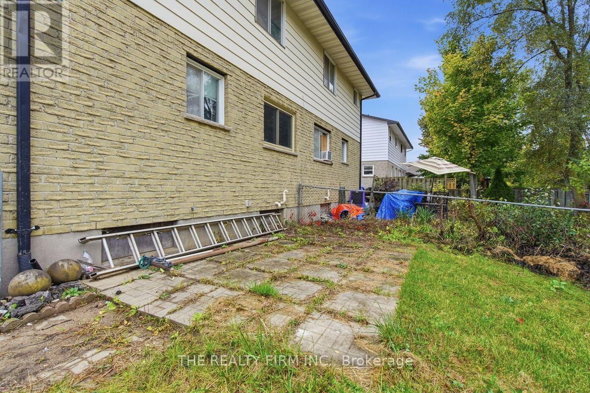 195-197 Southfield Drive, Strathroy-Caradoc, Ontario  N7G 3V3 - Photo 25 - X14097750