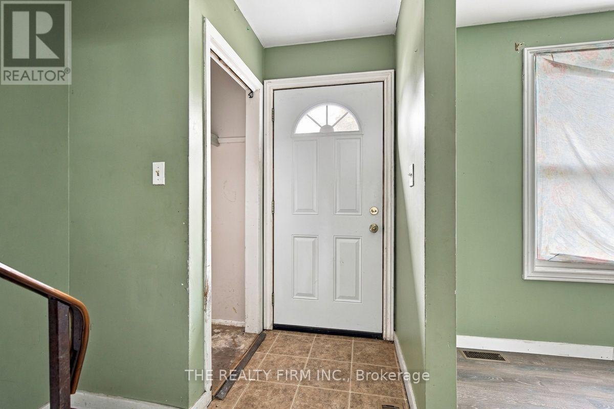 195-197 Southfield Drive, Strathroy-Caradoc, Ontario  N7G 3V3 - Photo 4 - X14097750