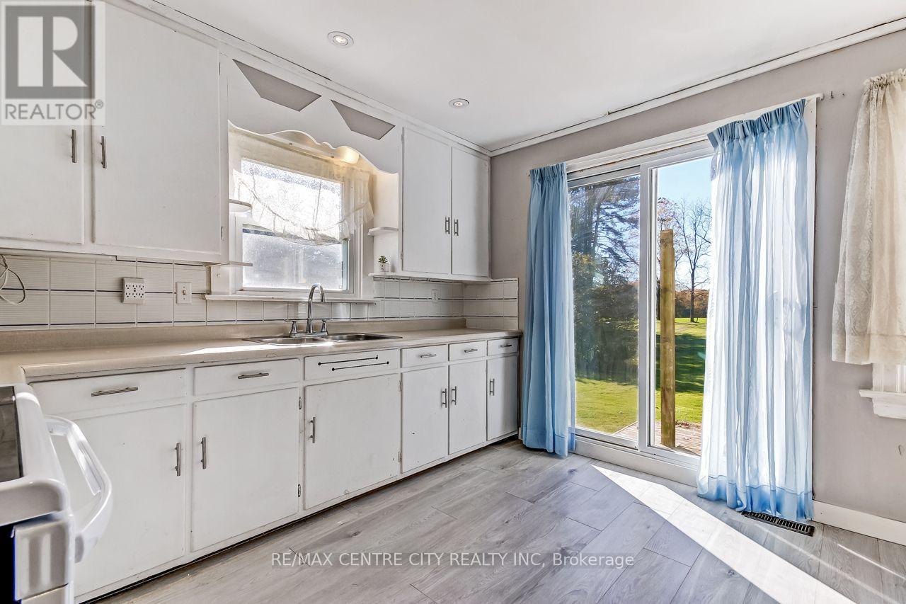 48 South Valerie Street, Central Elgin, Ontario  N5R 1A8 - Photo 8 - X14097788
