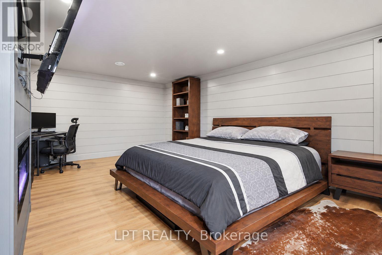 808 Elginfield Road, North Middlesex, Ontario  N0M 2K0 - Photo 21 - X14097828