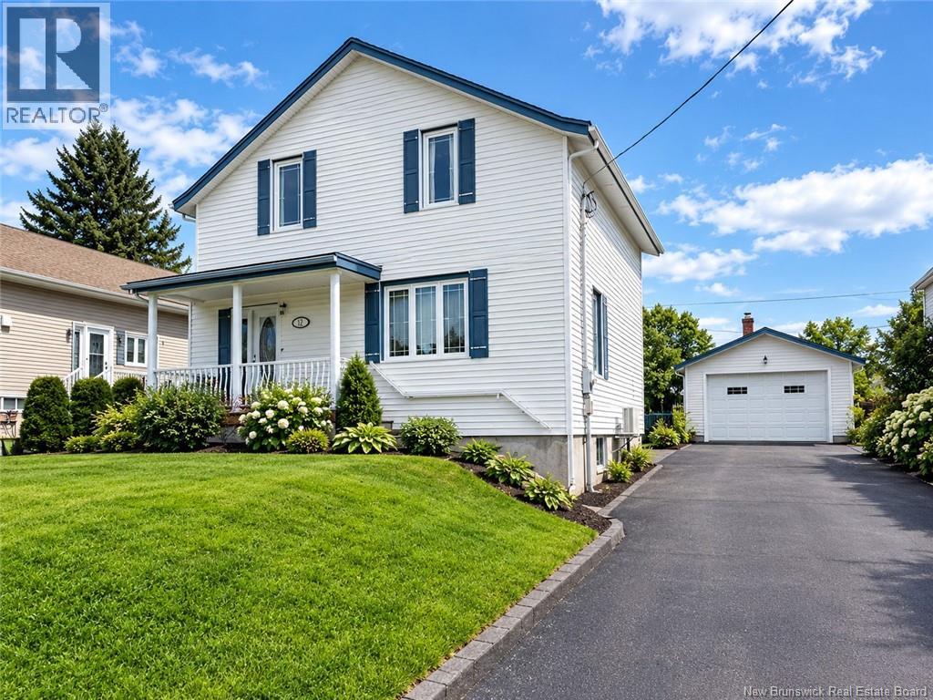 115 46th Ave, Edmundston, New Brunswick  E3V 3B7 - Photo 1 - NB140844