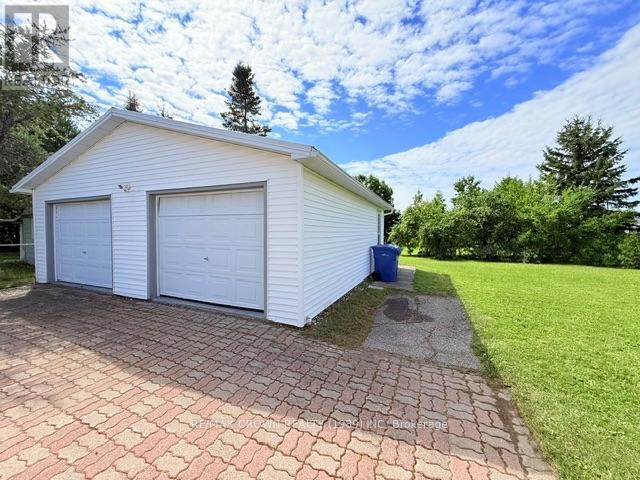 63 De L'etang Boulevard, Kapuskasing, Ontario  P5N 2M8 - Photo 3 - T14097772