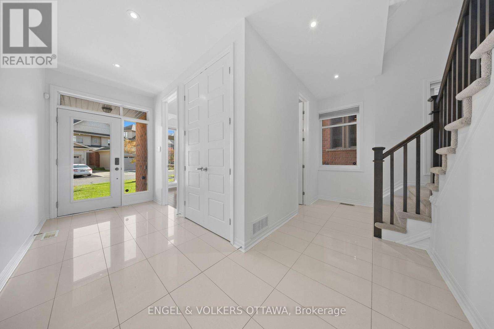 34 Aveia Private, Ottawa, Ontario  K4A 0X1 - Photo 2 - X14097722