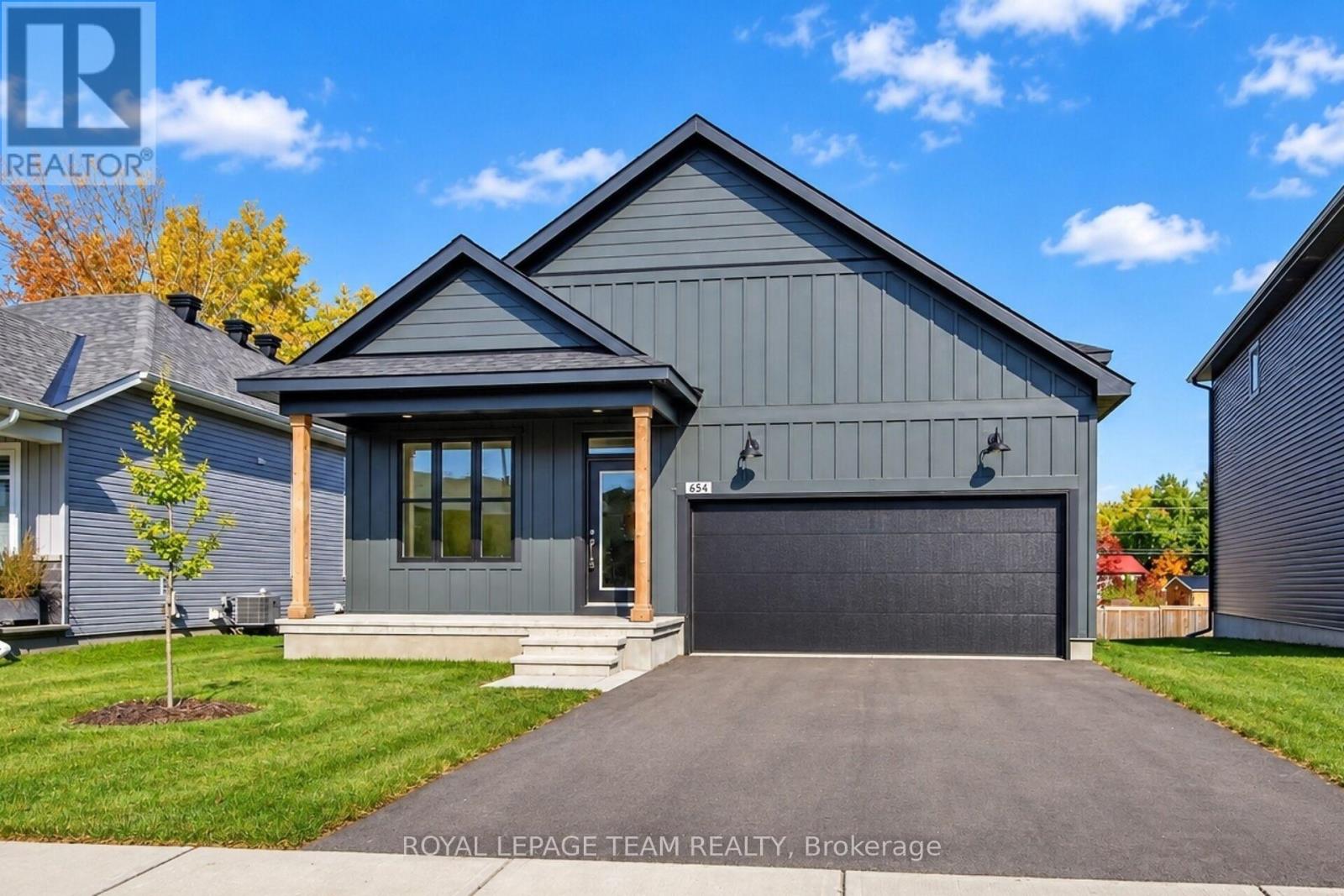 654 Fisher Street, North Grenville, Ontario  K0G 1J0 - Photo 2 - X14097776