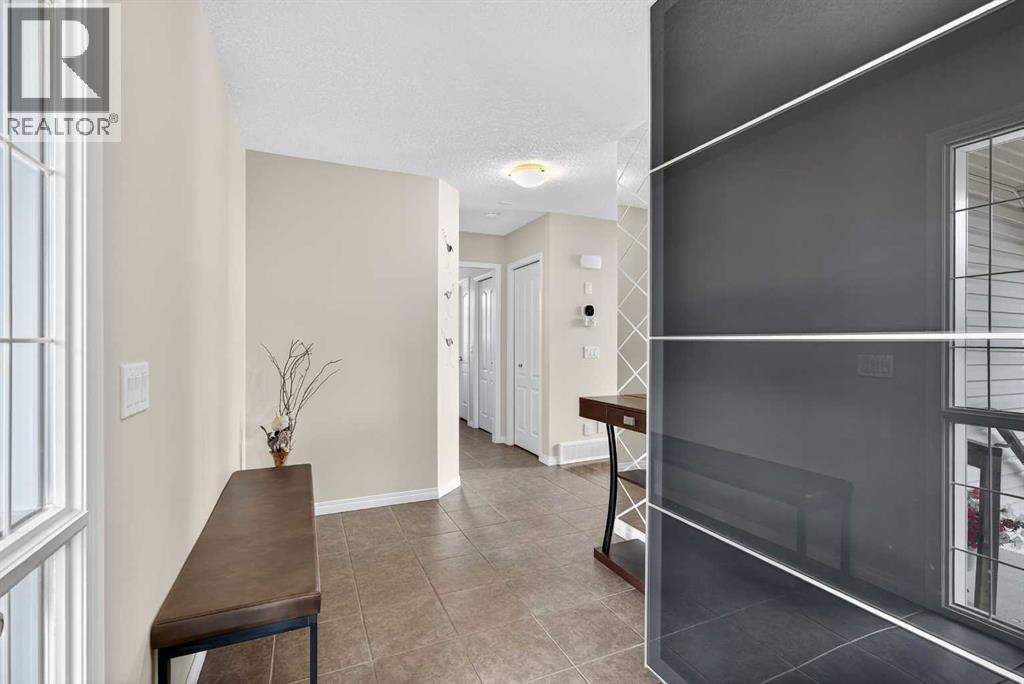 108 Rainbow Falls Row, Chestermere, Alberta  T1X 0N7 - Photo 4 - A2352700