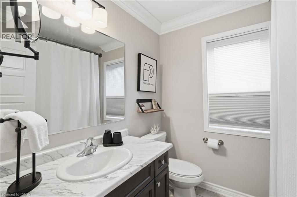 23 Forest Ridge Avenue, Waterdown, Ontario  L8B 1V5 - Photo 32 - 40872394