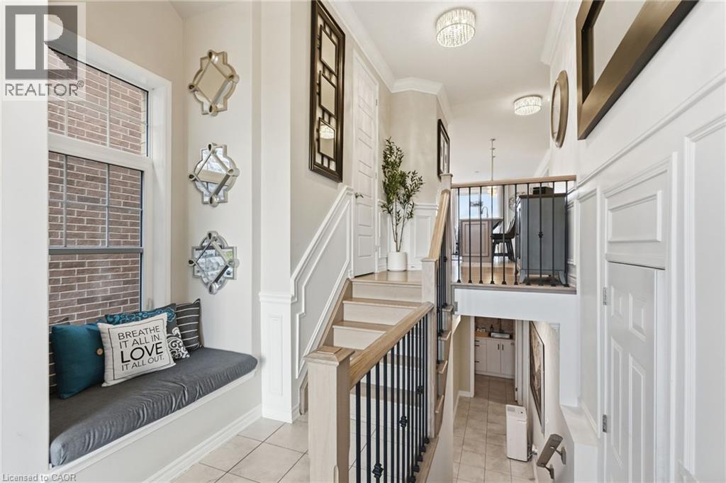23 Forest Ridge Avenue, Waterdown, Ontario  L8B 1V5 - Photo 5 - 40872394