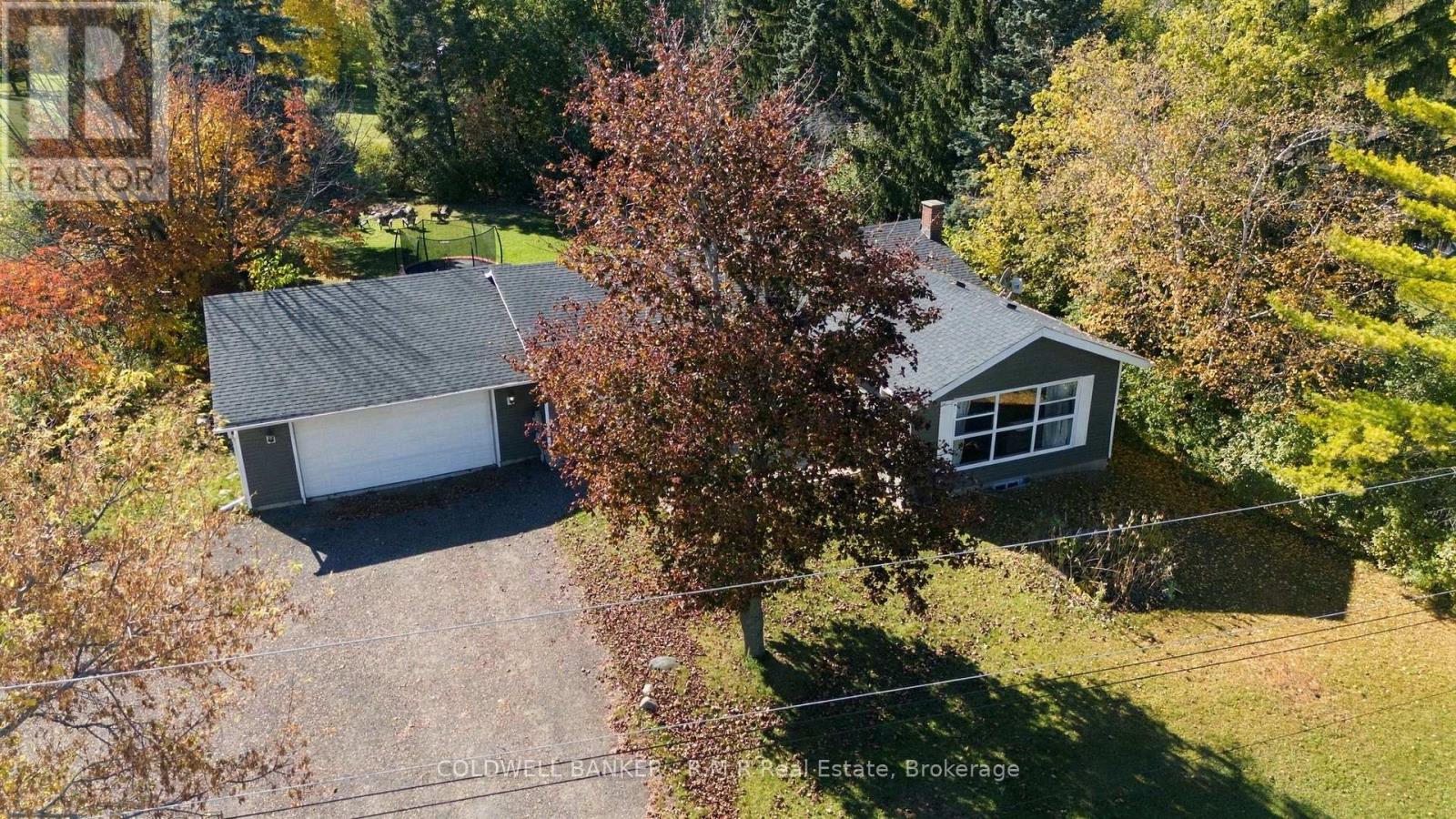 34 HELEN CRESCENT Kawartha Lakes (Mariposa) Ontario Canada K0M2C0 2