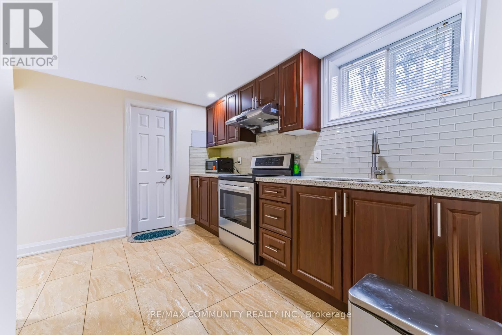B2 - 238 Orton Park Road, Toronto, Ontario  M1G 3H4 - Photo 5 - E14097700