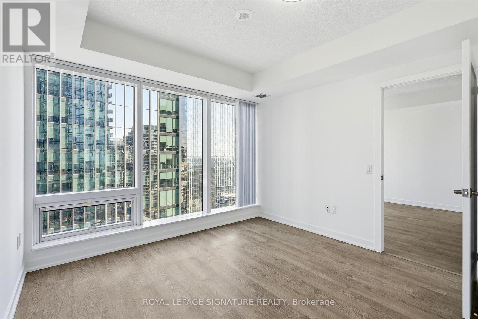 2004 - 10 York Street, Toronto, Ontario  M5J 0E1 - Photo 10 - C14097714