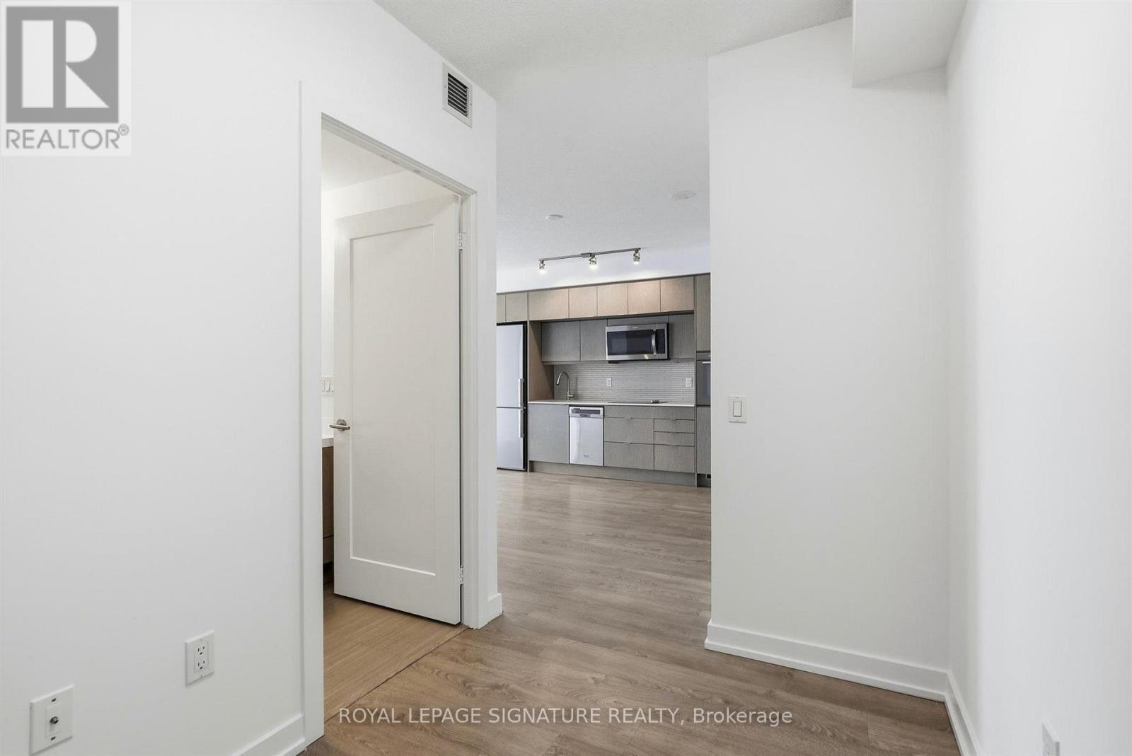 2004 - 10 York Street, Toronto, Ontario  M5J 0E1 - Photo 14 - C14097714