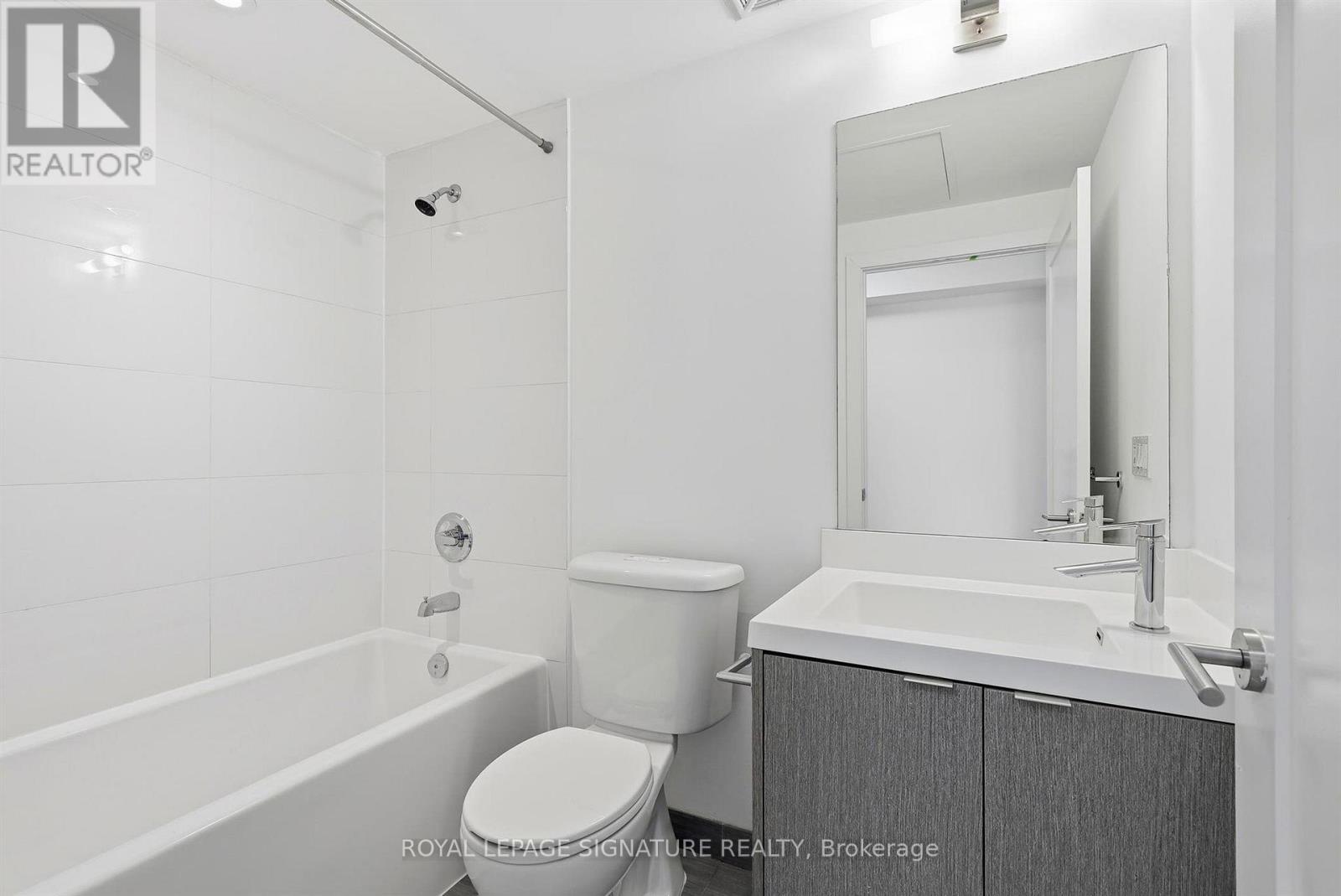 2004 - 10 York Street, Toronto, Ontario  M5J 0E1 - Photo 15 - C14097714