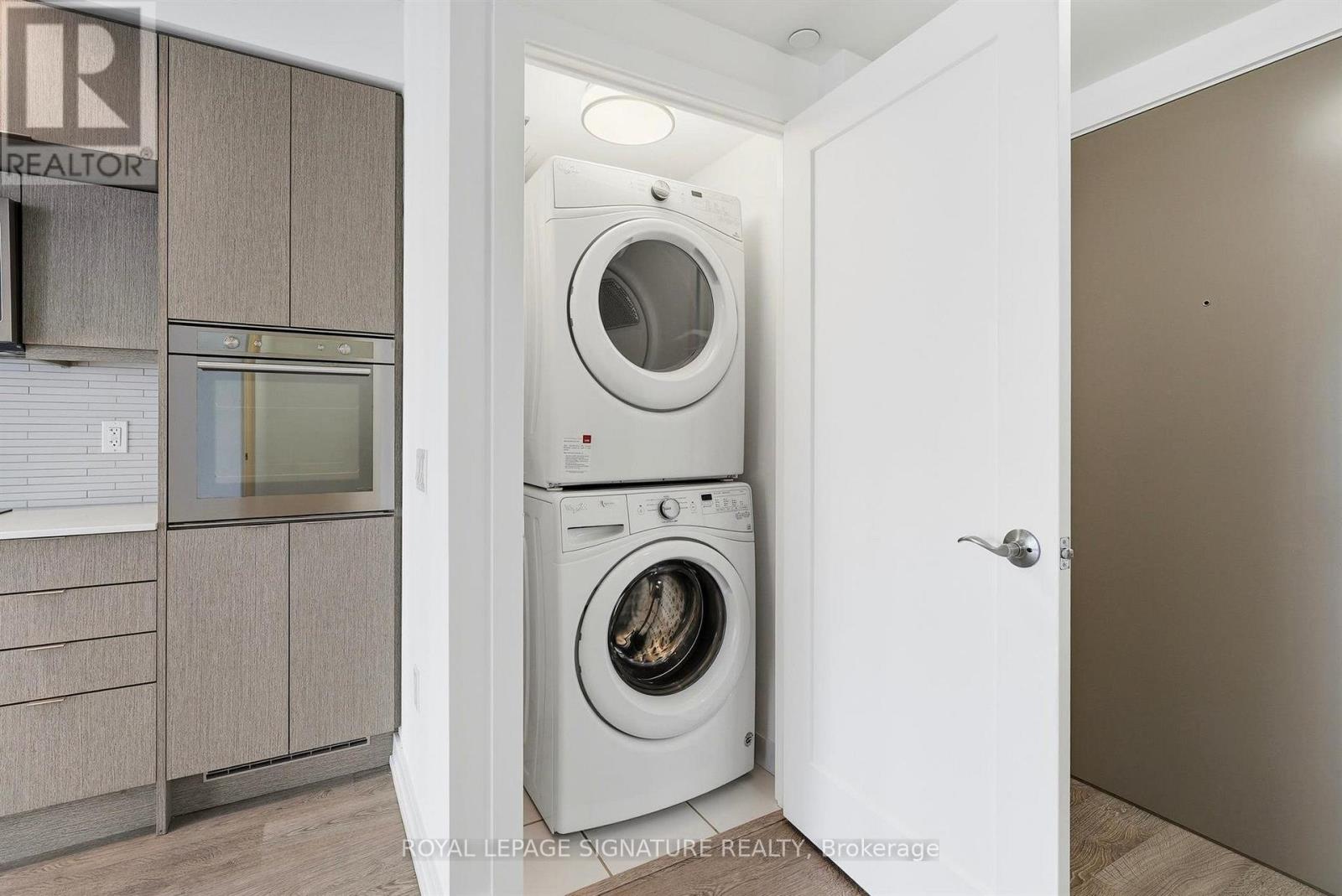 2004 - 10 York Street, Toronto, Ontario  M5J 0E1 - Photo 16 - C14097714