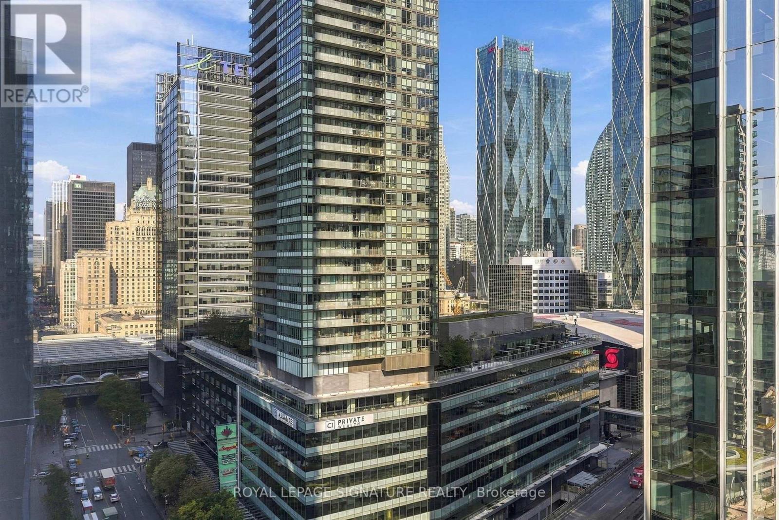 2004 - 10 York Street, Toronto, Ontario  M5J 0E1 - Photo 18 - C14097714