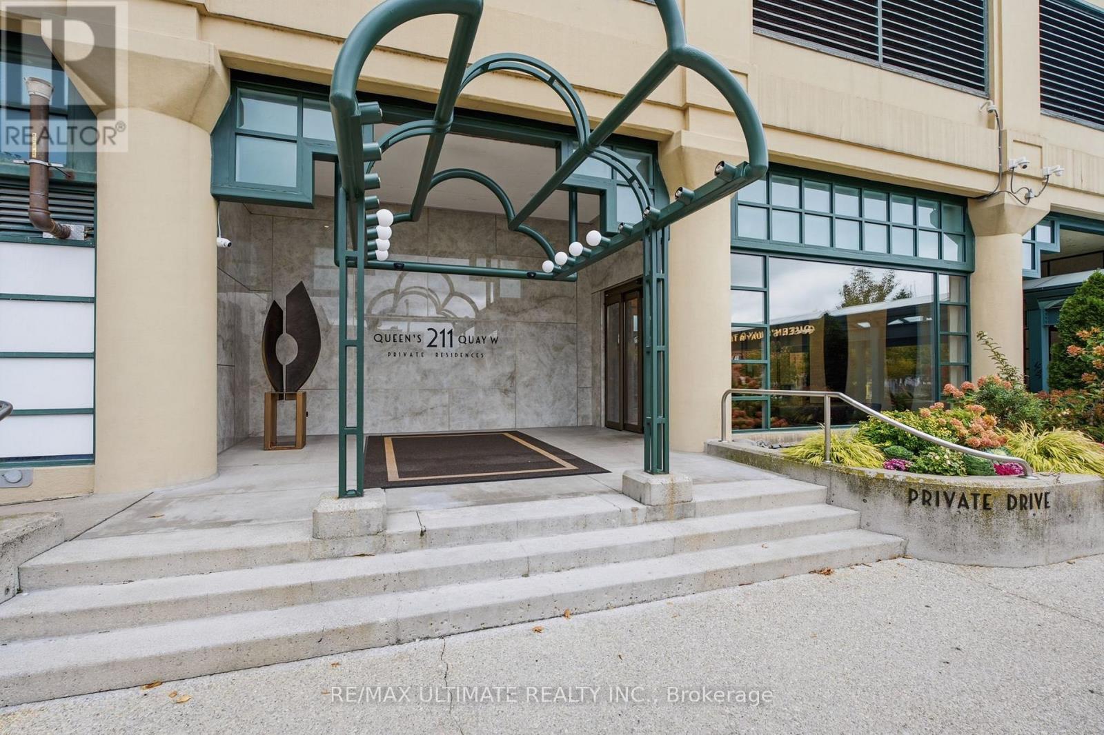 1105 - 211 Queens Quay W, Toronto, Ontario  M5J 2M6 - Photo 2 - C14097736