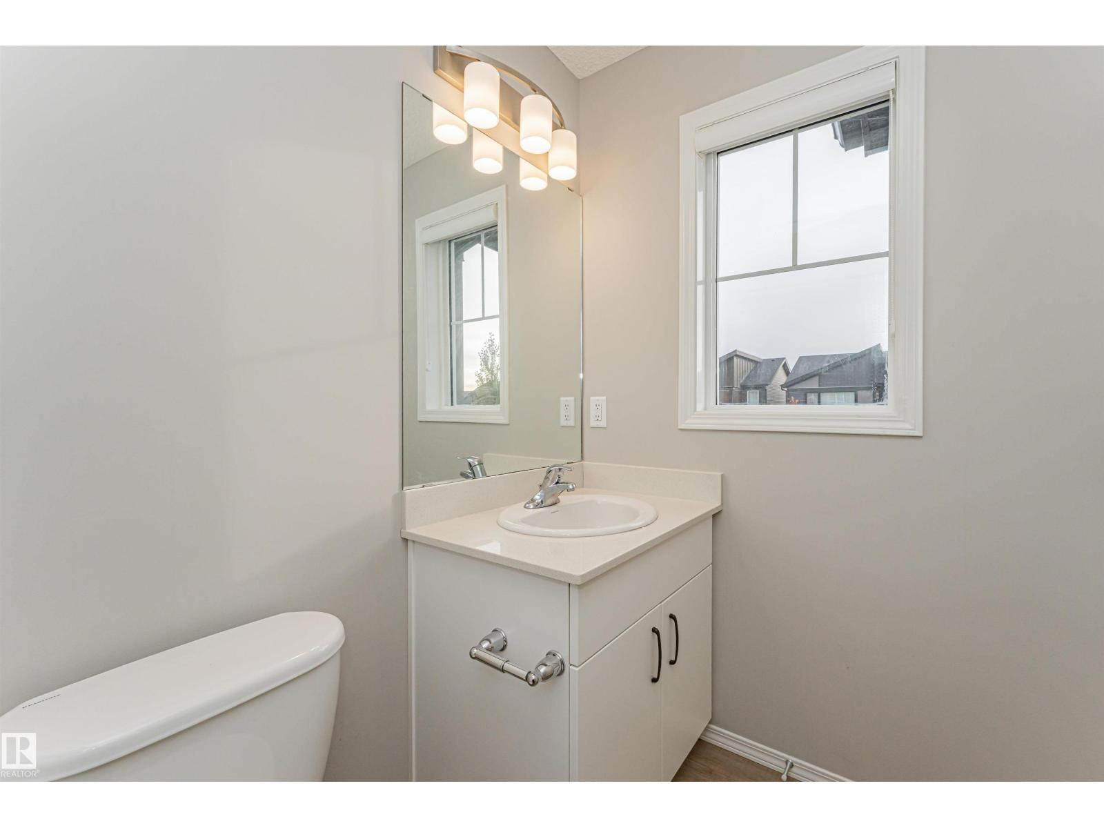 9616 230 ST NW