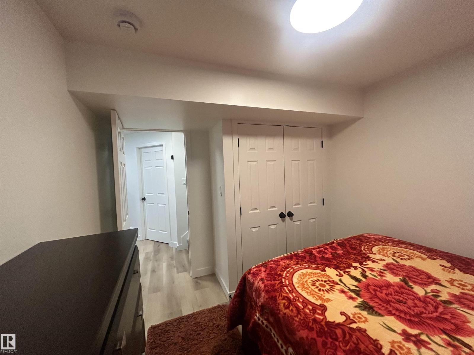 9616 230 ST NW