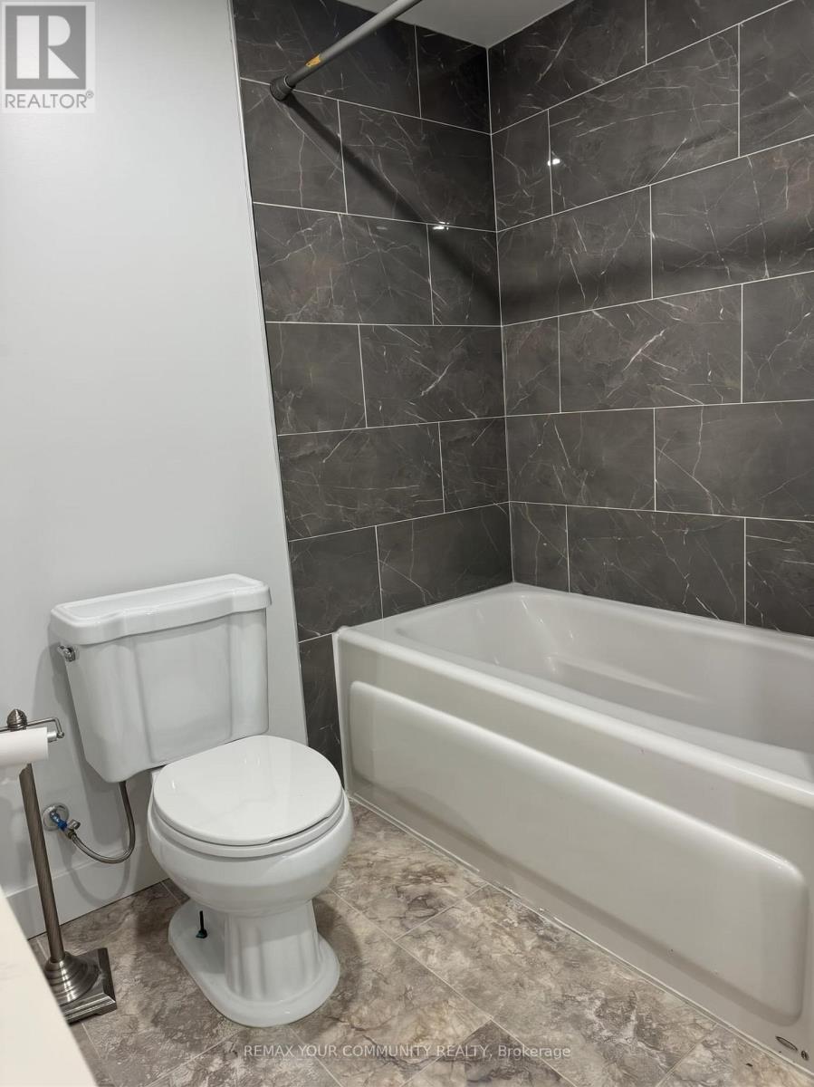 Bsmt - 533 Gardenview Square, Pickering, Ontario  L1V 4R7 - Photo 8 - E14097846