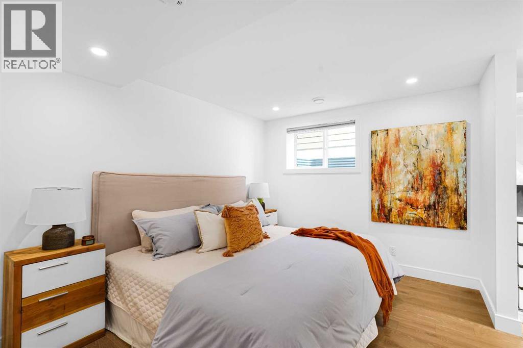 738 24 Avenue SE