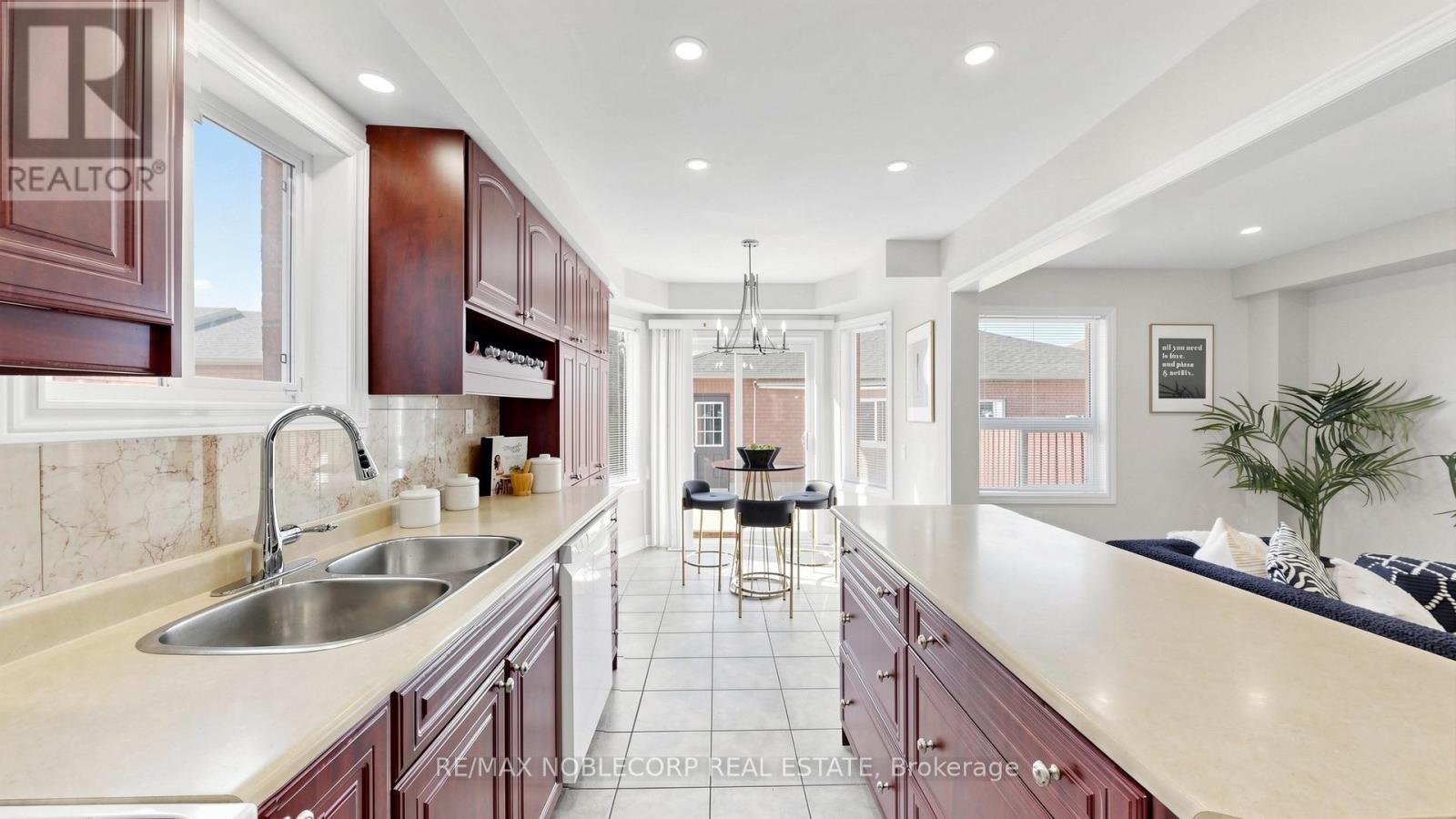 48 Ed Quigg Way, Vaughan, Ontario  L4H 2S1 - Photo 19 - N14097758