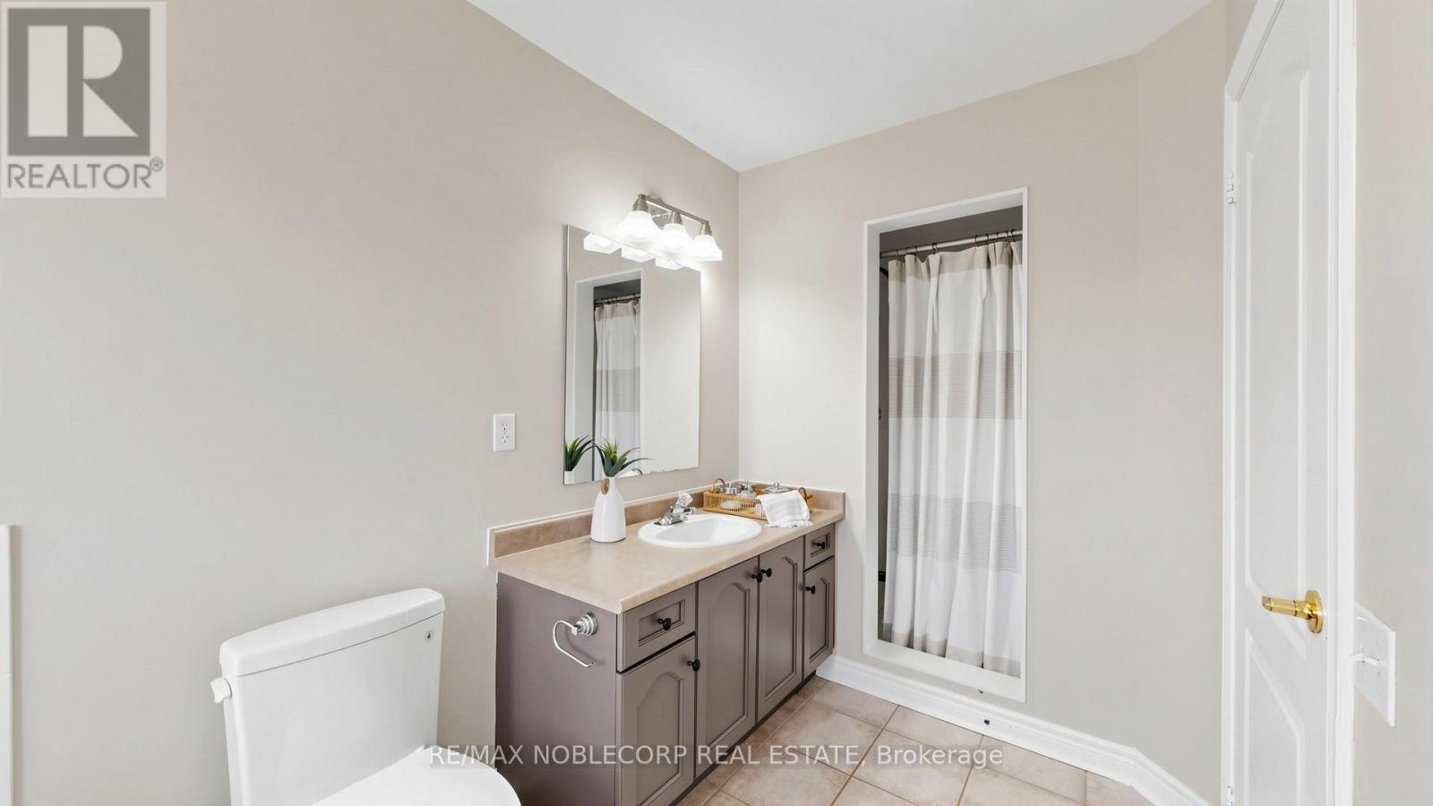 48 Ed Quigg Way, Vaughan, Ontario  L4H 2S1 - Photo 33 - N14097758