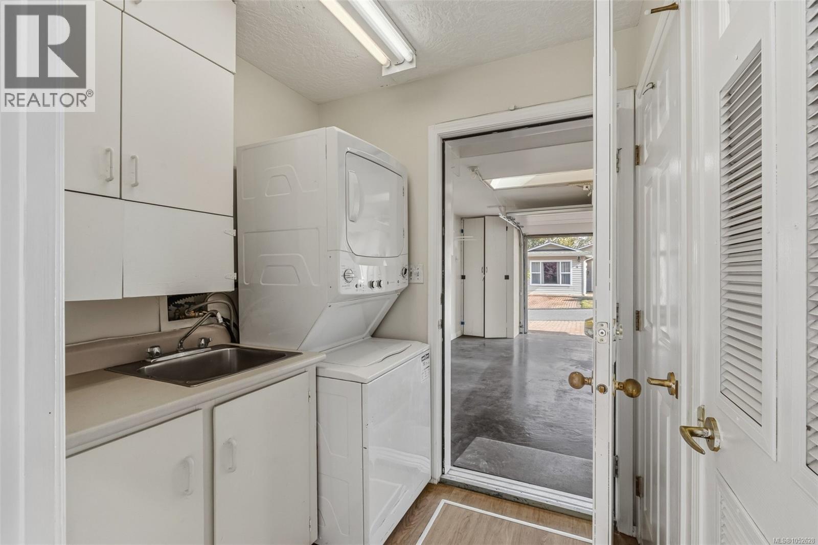 3 Eagle Lane, View Royal, British Columbia V9A 7M2 - Photo 37 - 1052628
