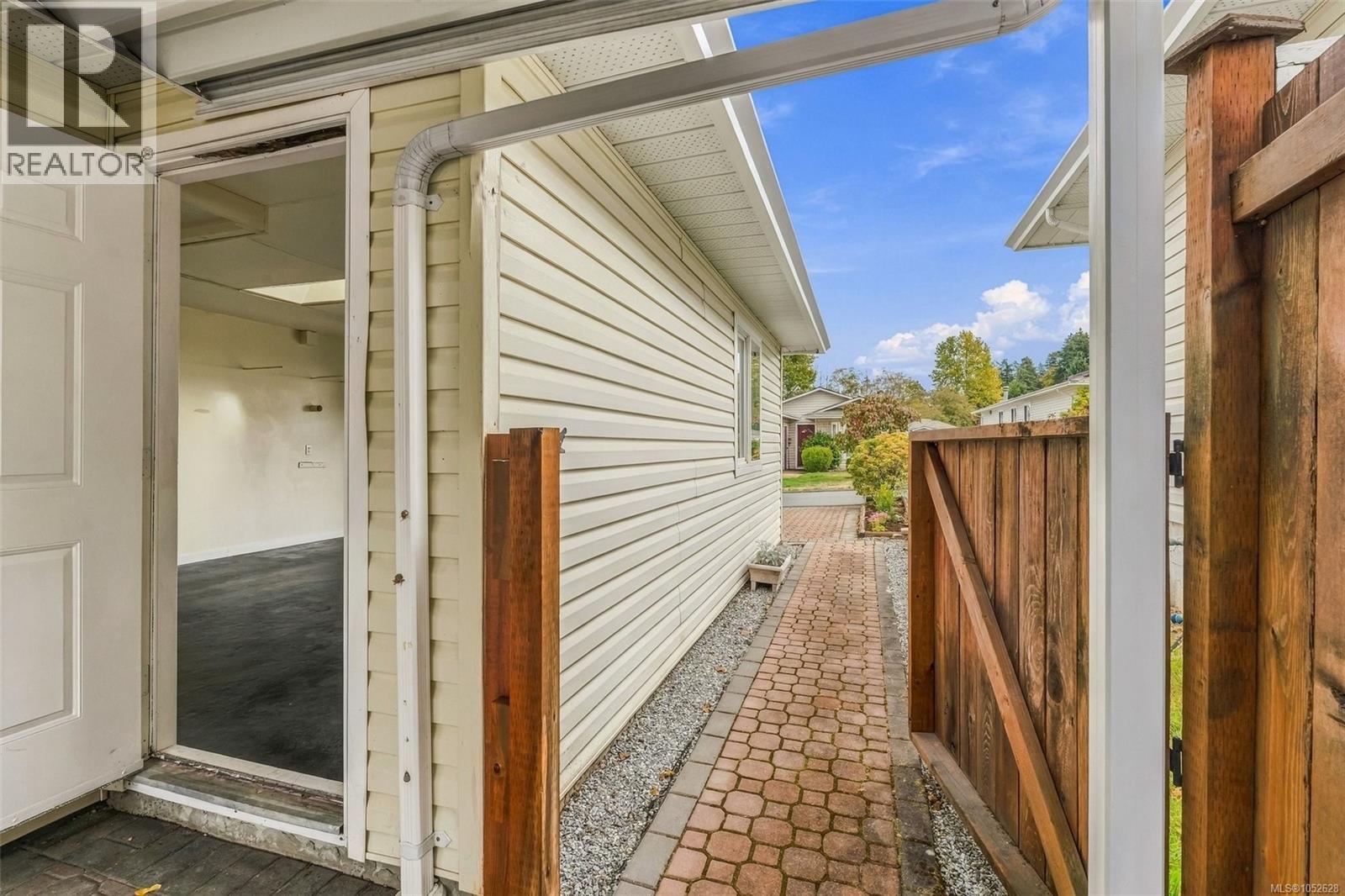 3 Eagle Lane, View Royal, British Columbia V9A 7M2 - Photo 43 - 1052628