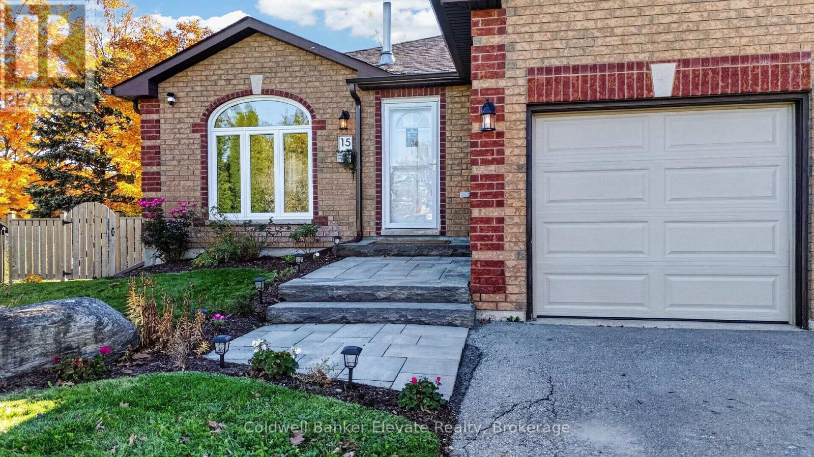 15 Nakiska Court, Barrie, Ontario  L4N 8C4 - Photo 3 - S14097818