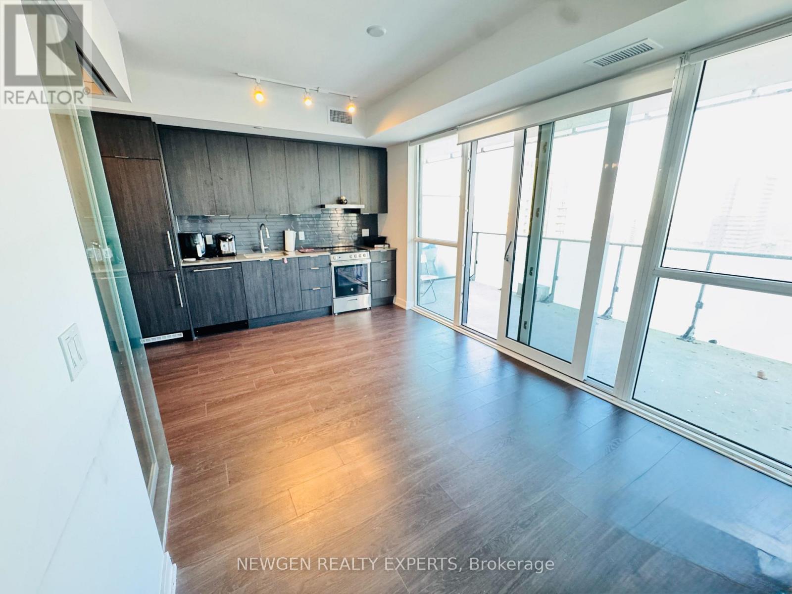 3504 - 430 Square One Drive, Mississauga, Ontario  L5B 0L6 - Photo 13 - W13885508